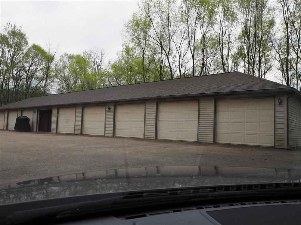 N4300 Park Rd, Cambridge, WI 53523